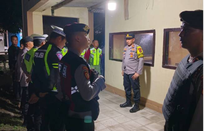 CuplikCom-Cegah-Kriminalitas-Jelang-Ramadhan,-Polres-Lamsel-Polsek-Penengahan-Gelar-Patroli -02032024071735-IMG_20240302_071622.jpg